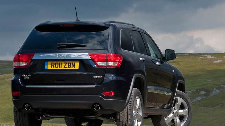 2011 Jeep Grand Cherokee Back Pose in Black